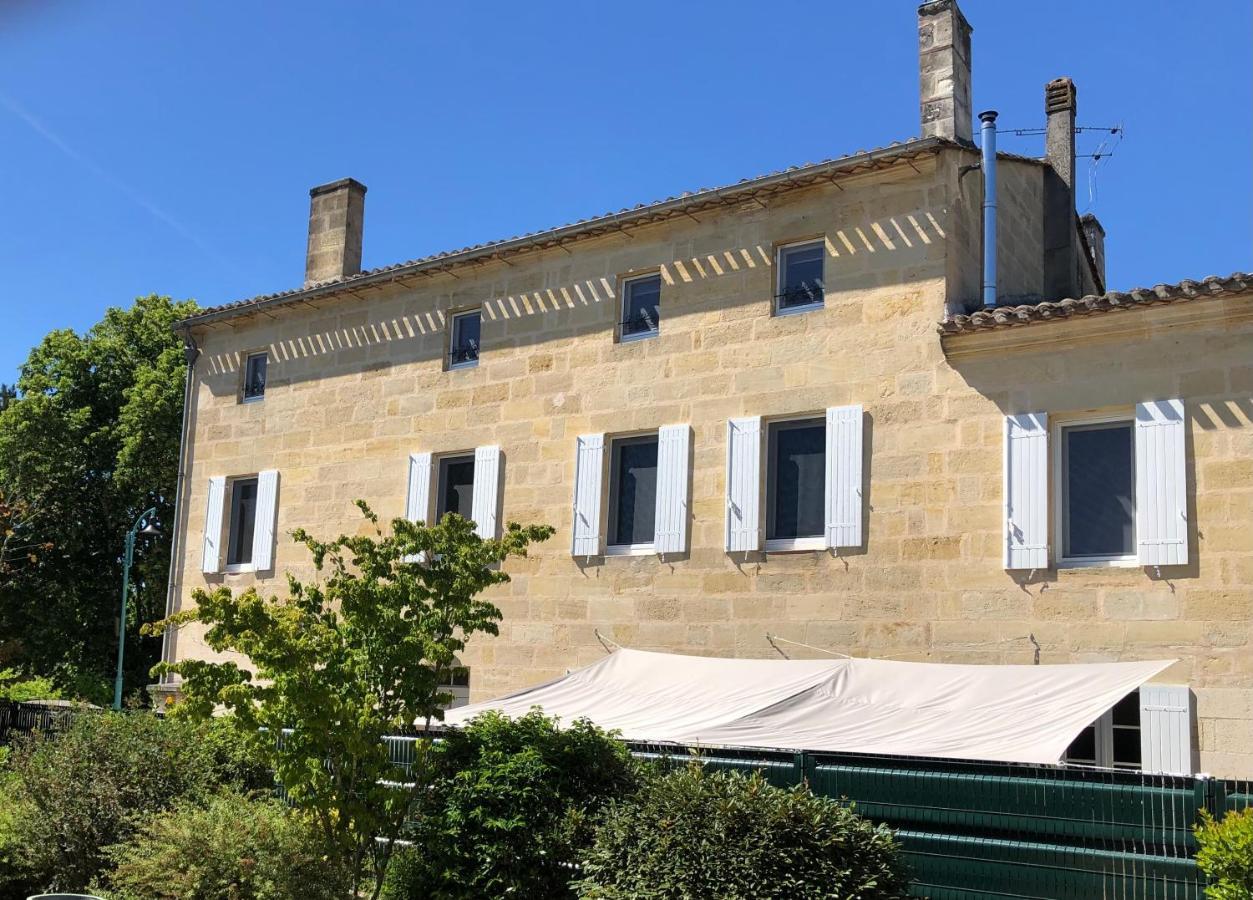 Saint-Seurin-sur-l'Isle Le Numero 15 מראה חיצוני תמונה